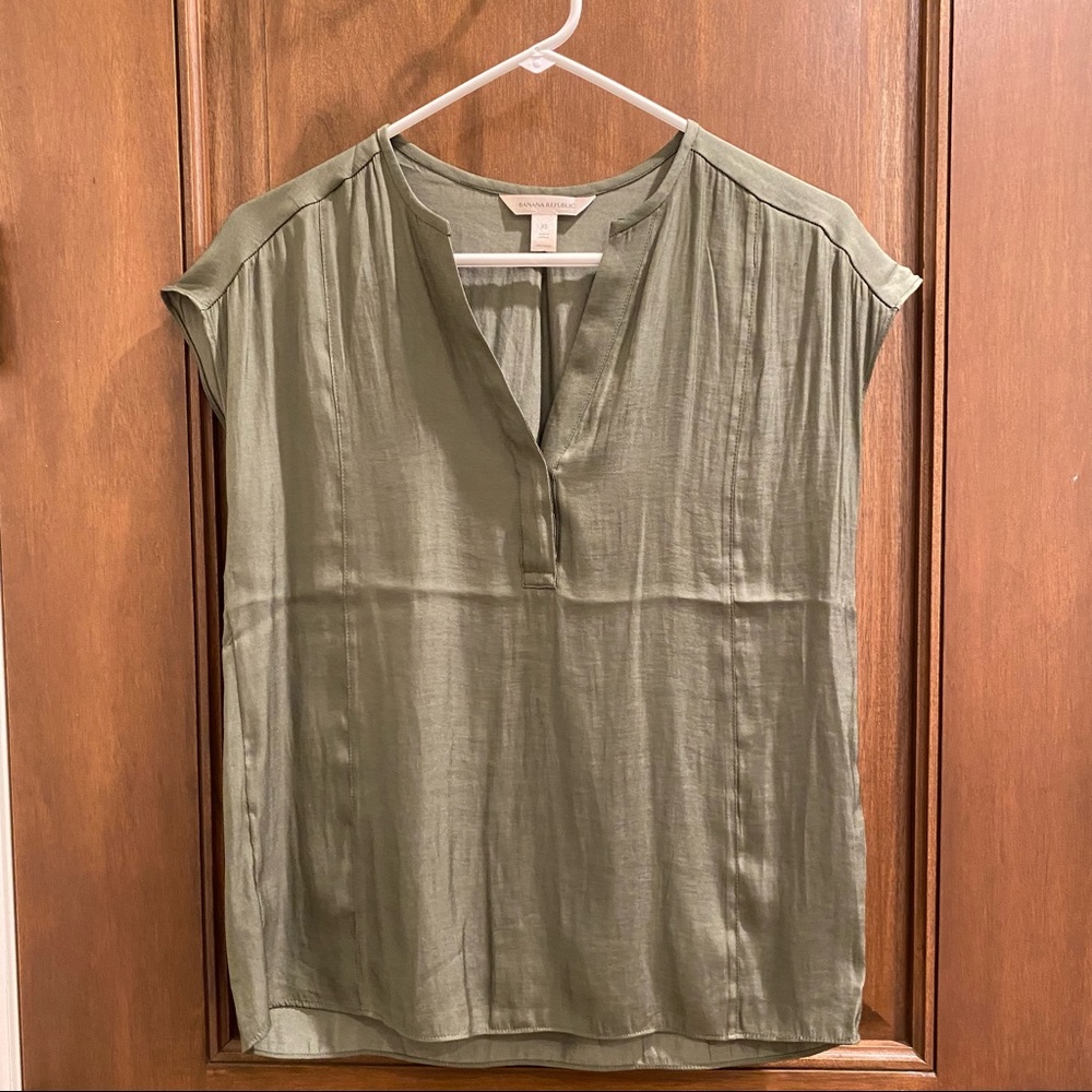 Banana Republic Dolman Top in Olive Green